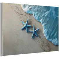 MuchoWow Aluminium schilderij 120x80 cm - Wanddecoratie metaal - Zeesterren - Zand - Zee - Blauw - Metalen muurdecoratie woonkamer - Decoratie industrieel - Foto op dibond - Industriële accessoires slaapkamer