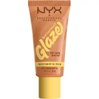 Nyx Buttermelt Glaze Soft Glow Skin Tint + SPF/FPS 30 Foundation (Various Shades) - Cashew