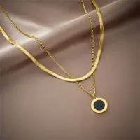 Fashion Jewelry Vintage Dames Ketting - Roestvrijstaal - Goudkleurig met Zwarte Resin Inlay en Romeinse Munt Hanger - Tijdloze Sieraden Accessoire - Perfect Cadeau voor Vrouwen & Meisjes - Duurzaam & Elegant