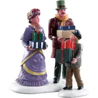 Lemax Kerstfiguur Walking family set of 2