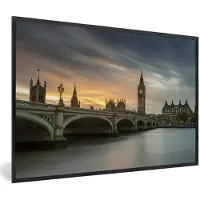MuchoWow Foto in lijst - Uitzicht op de beroemde Big Ben in Londen fotolijst zwart 60x40 cm - Poster in lijst (Wanddecoratie woonkamer / slaapkamer)