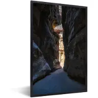 MuchoWow Foto in lijst - Petra Rose City handelsroute tussen de rotsen Jordanië fotolijst zwart 40x60 cm - Poster in lijst (Wanddecoratie woonkamer / slaapkamer)