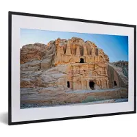 MuchoWow Foto in lijst - Tombes van het oude Petra Jordanie fotolijst zwart met witte passe-partout 60x40 cm - Poster in lijst (Wanddecoratie woonkamer / slaapkamer)