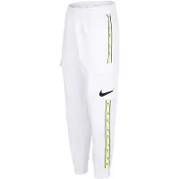 Nike getapete benen witte joggingbroek