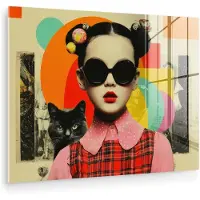 MuchoWow Glasschilderij 160x120 cm - Schilderij acrylglas - Meisje - Zonnebril - Kat - Retro - Foto op glas - Muurdecoratie woonkamer - Wanddecoratie slaapkamer - Schilderijen