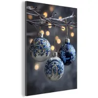 MuchoWow Aluminium schilderij 120x160 cm - Wanddecoratie metaal - Kerstbal - Versierd - Blauw - Metalen muurdecoratie woonkamer - Decoratie industrieel - Foto op dibond - Industriële accessoires slaapkamer