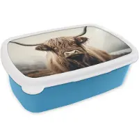 MuchoWow Broodtrommel Blauw - Lunchbox Schotse hooglander - Hoorns - Landschap - Brooddoos 18x12x6 cm - Brood lunch box - Broodtrommels voor kinderen en volwassenen