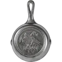 Lodge Wildlife Series-6,5" gietijzeren koekepan met wolfscne zwart