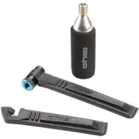 Giyo With Tire Levers Co2 Cartridge Zwart