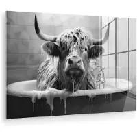 MuchoWow Glasschilderij 180x120 cm - Schilderij acrylglas - Schotse hooglander - Zwart wit - Bad - Schuim - Foto op glas - Muurdecoratie woonkamer - Wanddecoratie slaapkamer - Schilderijen