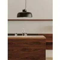 Santa & Cole M68 Hanglamp Matte Black Exterior - Aluminium Interior
