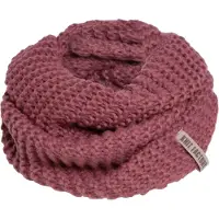 Knit Factory Alex Gebreide Colsjaal - Ronde Sjaal - Grof gebreid - Warme Wintersjaal - Nekwarmer - Wollen Sjaal - Rode colsjaal - Dames sjaal - Heren sjaal - Unisex - Stone Red - One Size