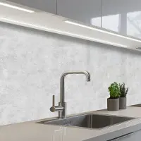 KitchenYeah Keuken achterwand 250x80 cm - Spatscherm zelfklevend Wit - Muur - Verkleuring - Muurbeschermer - Spatwand fornuis