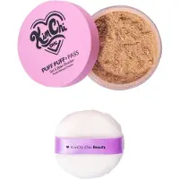 KimChi Chic Beauty Puff Puff Pass Set en Bakpoeder Los gezichtspoeder met extra pluizige setting Poeder Puff Soft Tan Gezichtsmake-up voor ongeli