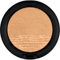 MAC Extra dimension skinfinish