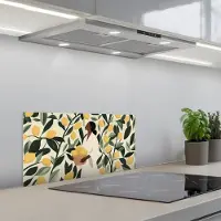 KitchenYeah Spatscherm 60x30 cm - Zelfklevende achterwand Vrouw - Mand - Citroenen - Bladeren - Keuken muurbeschermer - Spatwand fornuis