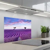 KitchenYeah Spatscherm 70x50 cm - Zelfklevende achterwand Lavendel - Natuur - Paars - Bomen - Bloemen - Keuken muurbeschermer - Spatwand fornuis