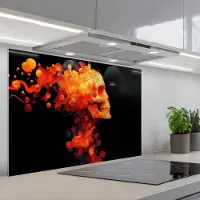 KitchenYeah Spatscherm 90x60 cm - Zelfklevende achterwand Schedel - Oranje - Zijaanzicht - Vlammen - Keuken muurbeschermer - Spatwand fornuis