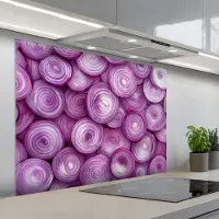 KitchenYeah Spatscherm 100x75 cm - Zelfklevende achterwand Paars - Uien - Close up - Keuken muurbeschermer - Spatwand fornuis