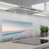 KitchenYeah Spatscherm 90x45 cm - Zelfklevende achterwand Kustlijn - Pastel - water - Keuken muurbeschermer - Spatwand fornuis