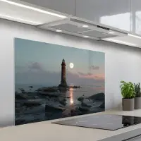 KitchenYeah Spatscherm 100x65 cm - Zelfklevende achterwand Vuurtoren - Stenen - Water - Maan - Keuken muurbeschermer - Spatwand fornuis