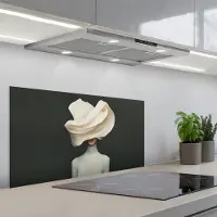 KitchenYeah Spatscherm 80x40 cm - Zelfklevende achterwand Vrouw - Beige - hoed - Keuken muurbeschermer - Spatwand fornuis