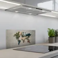 KitchenYeah Spatscherm 70x30 cm - Zelfklevende achterwand Wereldkaart - Geborduurd - Aardetinten - Keuken muurbeschermer - Spatwand fornuis