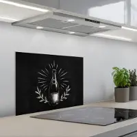 KitchenYeah Spatscherm 60x45 cm - Zelfklevende achterwand Champagnefles - Lauriertakken - Zwarte achtergrond - Keuken muurbeschermer - Spatwand fornuis