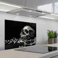 KitchenYeah Spatscherm 70x50 cm - Zelfklevende achterwand Schedel - Botten - Doodshoofd - Zwart - Keuken muurbeschermer - Spatwand fornuis