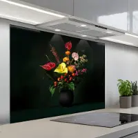 KitchenYeah Spatscherm 100x75 cm - Zelfklevende achterwand Bloemen - Vaas - Zwart - Keuken muurbeschermer - Spatwand fornuis