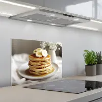 KitchenYeah Spatscherm 60x45 cm - Zelfklevende achterwand Pannenkoeken - Banaan - Siroop - Wit - Beige - Keuken muurbeschermer - Spatwand fornuis