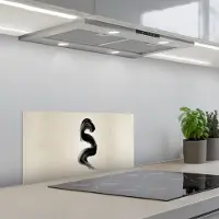 KitchenYeah Spatscherm 60x30 cm - Zelfklevende achterwand Penseelstreek - Zwart - Minimalistisch - Keuken muurbeschermer - Spatwand fornuis