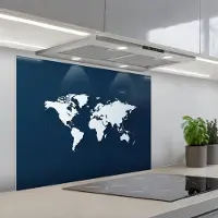 KitchenYeah Spatscherm 90x70 cm - Zelfklevende achterwand Blauw - Wereldkaart - Modern - Wit - Keuken muurbeschermer - Spatwand fornuis