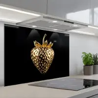 KitchenYeah Spatscherm 80x55 cm - Zelfklevende achterwand Aardbei - Goud - Zwart - Chrome - Keuken muurbeschermer - Spatwand fornuis