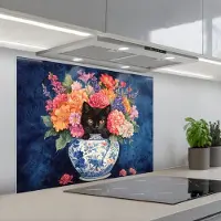 KitchenYeah Spatscherm 80x60 cm - Zelfklevende achterwand Kat - Felgekleurde bloemen - Vaas - Keuken muurbeschermer - Spatwand fornuis