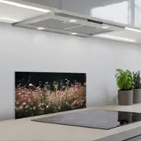 KitchenYeah Spatscherm 60x30 cm - Zelfklevende achterwand Hert - Wilde bloemen - Bos - Keuken muurbeschermer - Spatwand fornuis