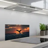 KitchenYeah Spatscherm 60x30 cm - Zelfklevende achterwand Walvis staart - Water - Zonsondergang - Keuken muurbeschermer - Spatwand fornuis