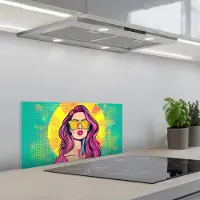 KitchenYeah Spatscherm 70x30 cm - Zelfklevende achterwand Zonnebril - Vrouw - Zonnig - Geel - Keuken muurbeschermer - Spatwand fornuis