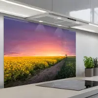 KitchenYeah Spatscherm 120x80 cm - Zelfklevende achterwand Bloemen - Weg - Lucht - Geel - Paars - Zonsondergang - Natuur - Keuken muurbeschermer - Spatwand fornuis