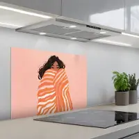 KitchenYeah Spatscherm 70x55 cm - Zelfklevende achterwand Meisje - Deken - Gestreept - Oranje - Keuken muurbeschermer - Spatwand fornuis