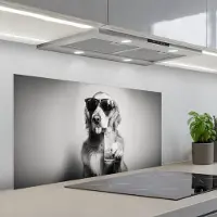 KitchenYeah Spatscherm 100x50 cm - Zelfklevende achterwand Golden retriever - Hond - Zonnebril - Gkas - Keuken muurbeschermer - Spatwand fornuis
