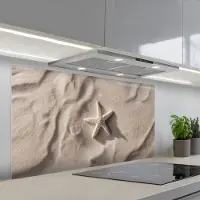 KitchenYeah Spatscherm 120x60 cm - Zelfklevende achterwand Strand - Zeester - Zand - Beige - Keuken muurbeschermer - Spatwand fornuis