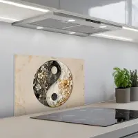 KitchenYeah Spatscherm 60x40 cm - Zelfklevende achterwand Yin Yang - Bloemen - Zwart - Wit - Vintage - Keuken muurbeschermer - Spatwand fornuis