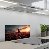 KitchenYeah Spatscherm 60x30 cm - Zelfklevende achterwand Molen - Zonsondergang - Tulpen - Rood - Keuken muurbeschermer - Spatwand fornuis