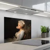 KitchenYeah Spatscherm 70x50 cm - Zelfklevende achterwand Vrouw - Barokjurk - Kauwgom - Keuken muurbeschermer - Spatwand fornuis