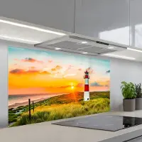 KitchenYeah Spatscherm 120x60 cm - Zelfklevende achterwand Vuurtoren - Natuur - Zon - Landschap - Gras - Strand - Zee - Keuken muurbeschermer - Spatwand fornuis