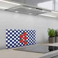 KitchenYeah Spatscherm 60x30 cm - Zelfklevende achterwand Geblokt - Blauw - Aardbeien - Keuken muurbeschermer - Spatwand fornuis