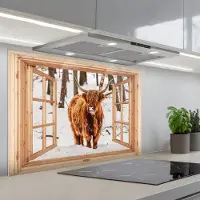 KitchenYeah Spatscherm 90x60 cm - Zelfklevende achterwand Schotse Hooglander - Winter - Landschap - Natuur - Dieren - Doorkijk - Keuken muurbeschermer - Spatwand fornuis