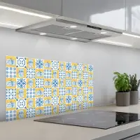 KitchenYeah Spatscherm 80x40 cm - Zelfklevende achterwand Zee - Geel - Blauw - Wit - Keuken muurbeschermer - Spatwand fornuis