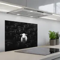 KitchenYeah Spatscherm 70x50 cm - Zelfklevende achterwand Schapen - Wit - Duisternis - Keuken muurbeschermer - Spatwand fornuis